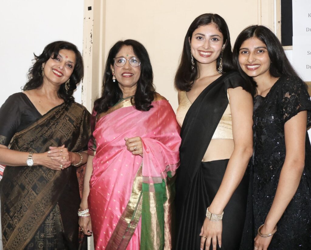 
MusicSunita Academy was privileged to open the concert for the celebrities Kavita Krishnamurthy ji and Dr. L. Subramaniam ji in the Town Hall, NYC, presented by IAAC